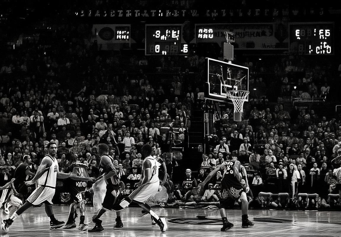 2018年NBA经典对决：勇士奇才激情碰撞回顾(图2)