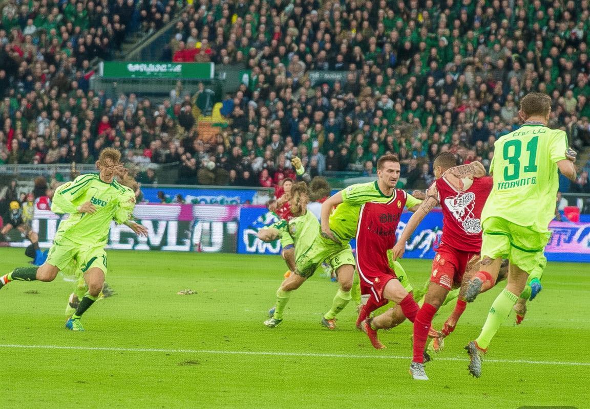 不莱梅VS科隆：2015德甲赛季命运转折之战(图1)